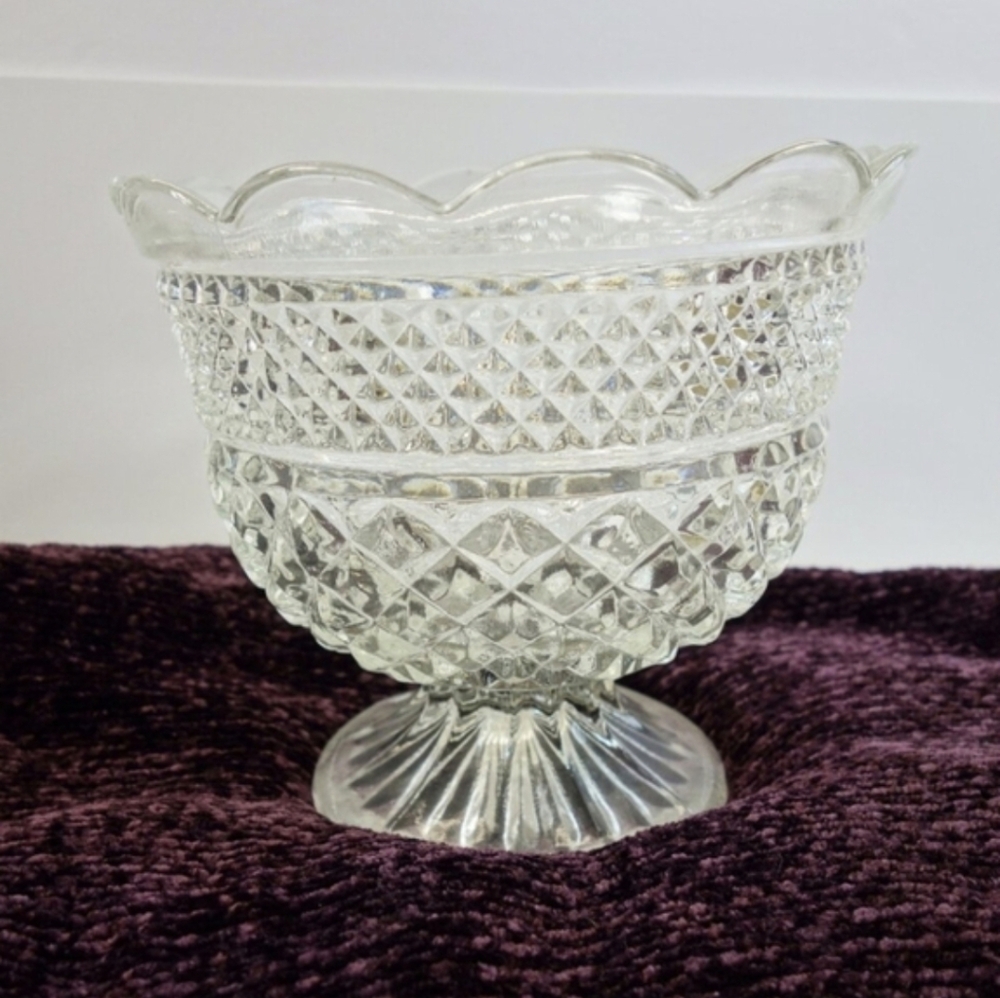Anchor Hocking Clear Compote Wexford Glass Centerpiece